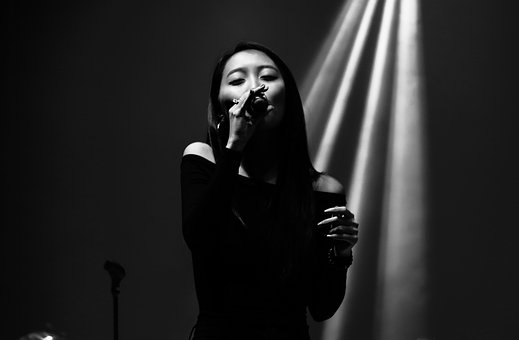 singer-4324639__340 singer-4324639__340